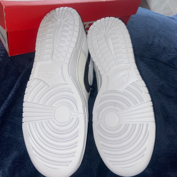 Nike Dunk Low Retro- Reverse Panda - Picture 7 of 9